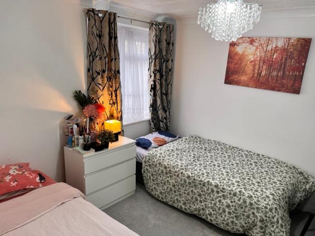 Room for rent in Lee Chapel, Essex