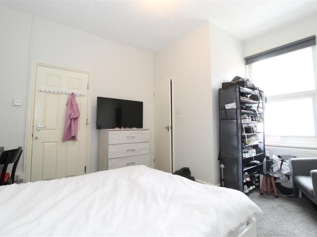 Room for rent in Kirkstall, West Yorkshire