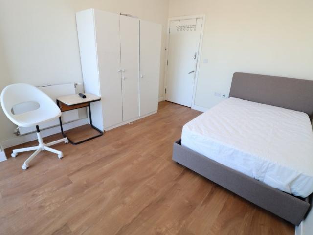 Room for rent in Stepney, Greater London