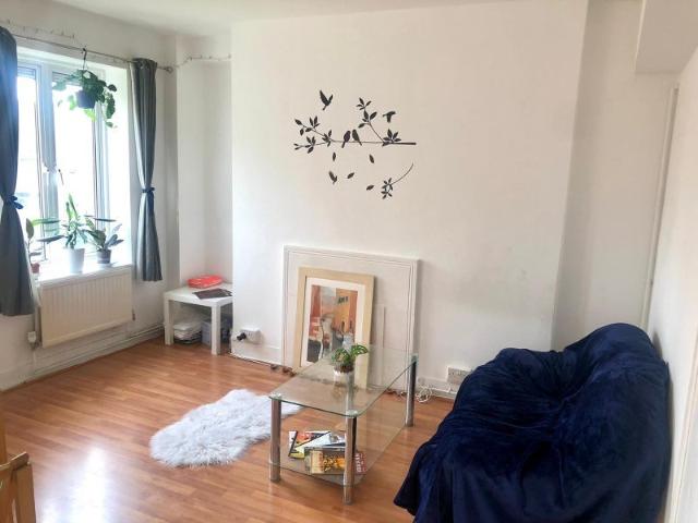 Room for rent in Somers Town, Greater London