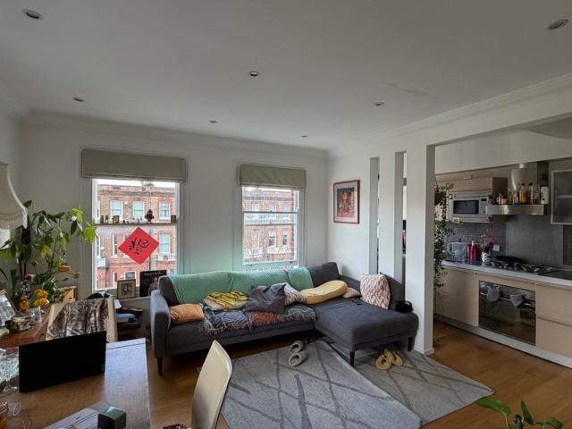 Room for rent in South Hampstead, Greater London