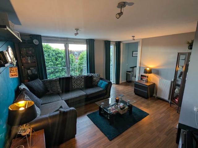 Room for rent in Govan, Scotland