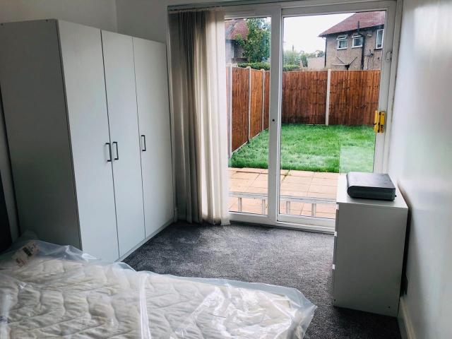 Room for rent in London Borough of Merton, Greater London