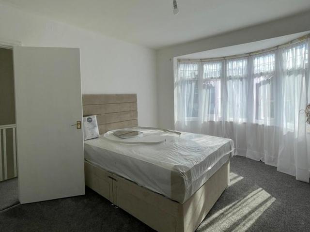Room for rent in Elmfield, Leicestershire