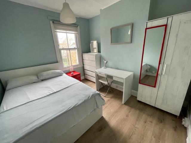 Room for rent in London Borough of Lewisham, New Cross