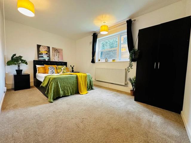 Room for rent in Highbury, Greater London