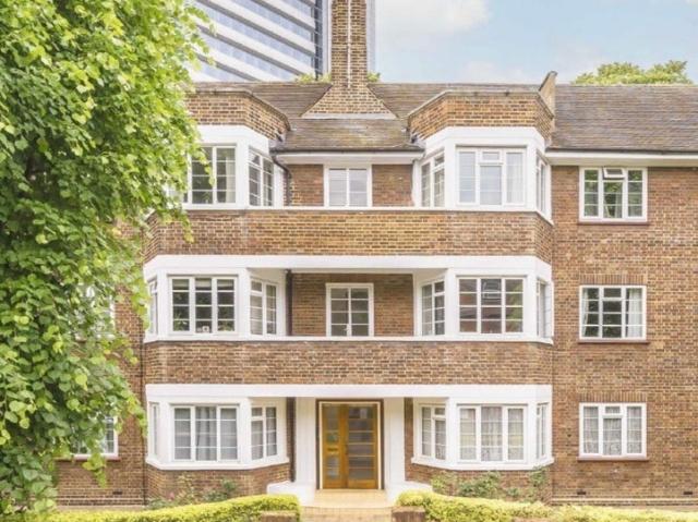 Room for rent in London Borough of Hounslow, Strand