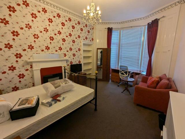 Room for rent in Helensburgh, Scotland