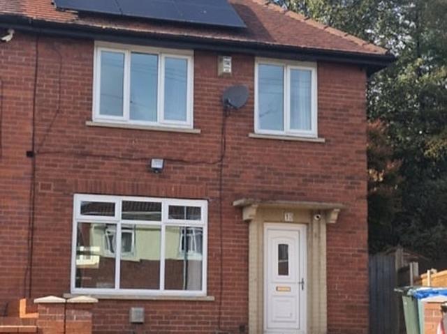 Room for rent in Deeplish, Burnedge