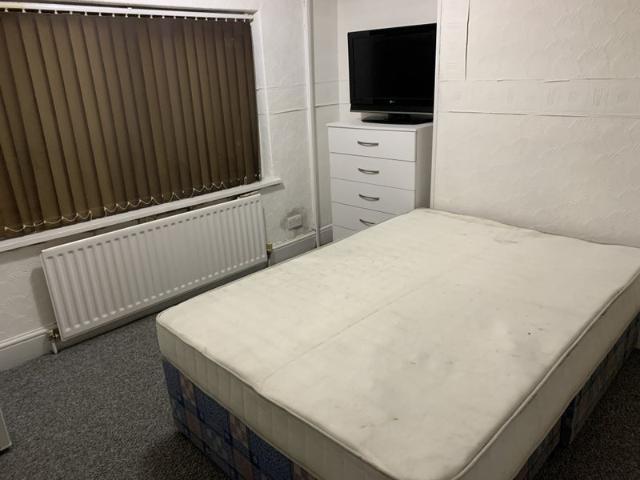 Room for rent in Hall Green, West Midlands