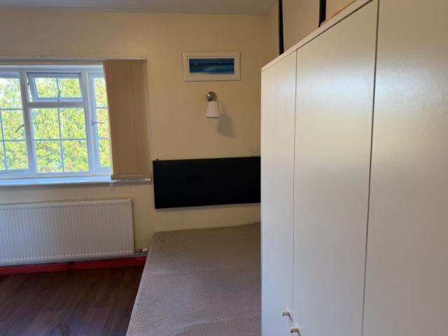 Flat for rent in London Borough of Ealing, Greater London