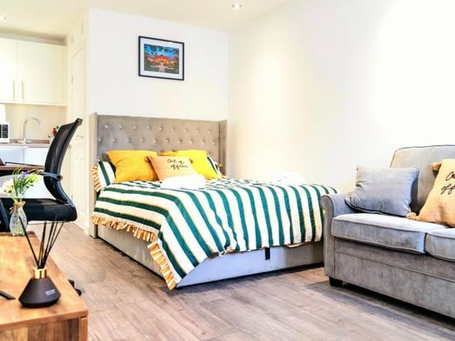 Room for rent in Moor Nook, Higher Bartle