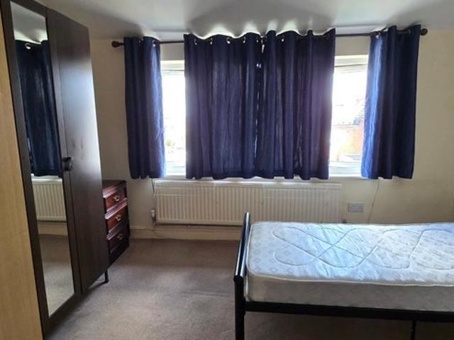 Room for rent in South Woodford, Greater London