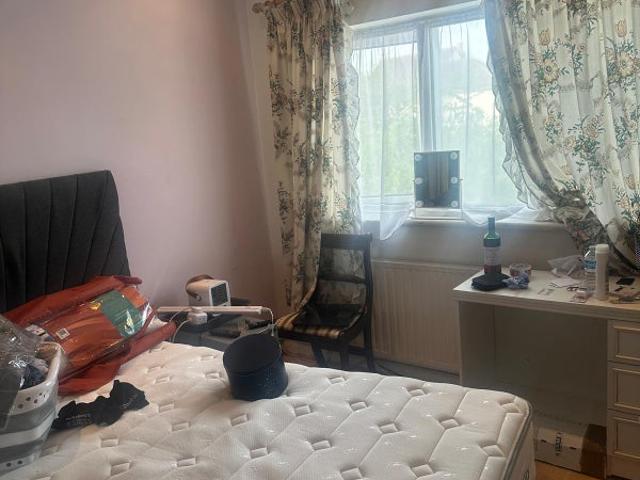 Room for rent in Highams Park, Greater London