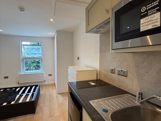 Room for rent in London Borough of Ealing, Greater London