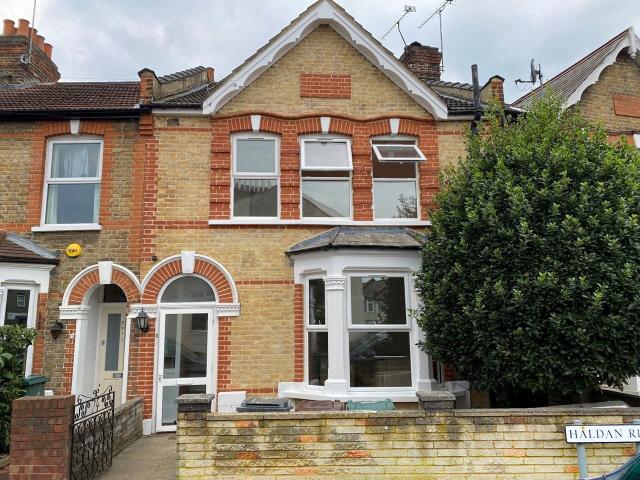 Room for rent in Highams Park, Greater London