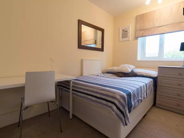 Room for rent in Earlsfield, Greater London