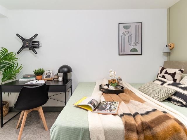 Room for rent in Woodbank Estate, Portwood
