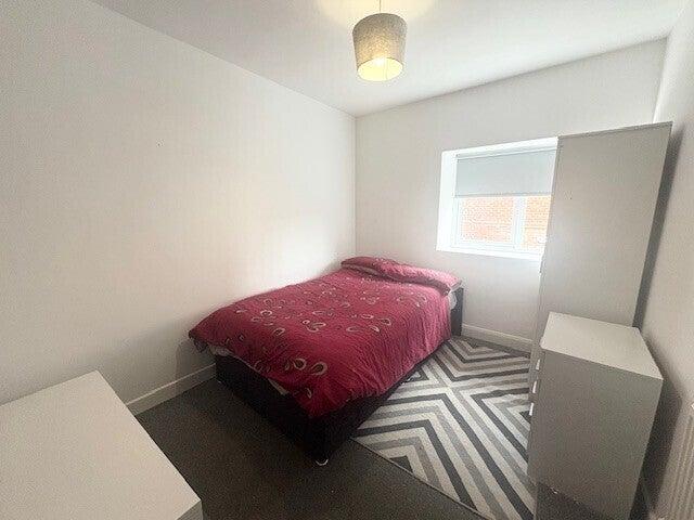 Room for rent in Brownlow Fold, Lee Bank