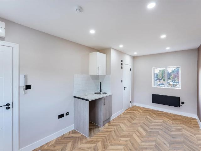 Room for rent in Cobham, Elmbridge