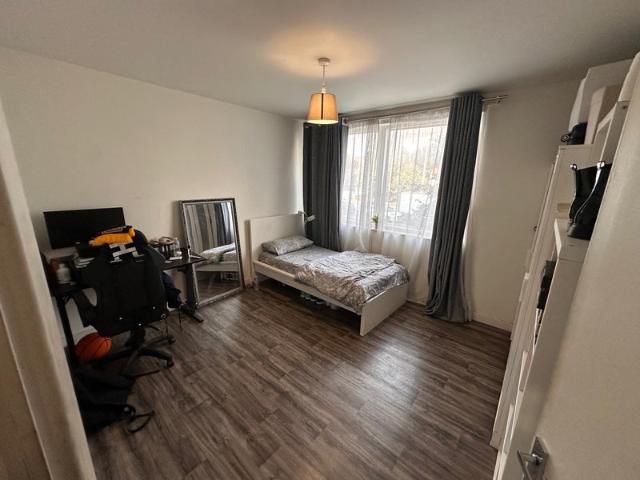 Room for rent in London Borough of Ealing, Greater London