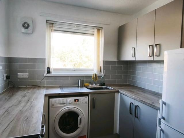 Room for rent in Palmerstown, Barry