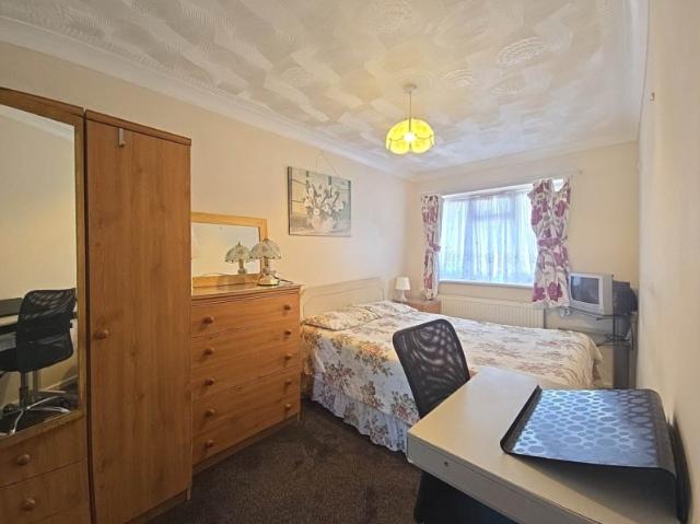 Room for rent in Earley