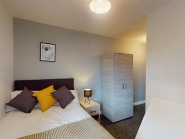 Room for rent in Derker, Pendock