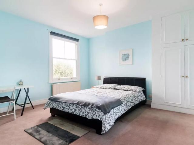 Flat for rent in London Borough of Wandsworth, Greater London