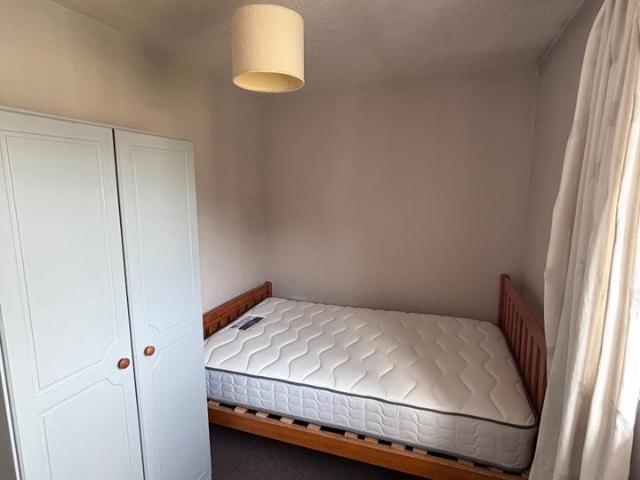 Room for rent in London Borough of Merton, South Wimbledon