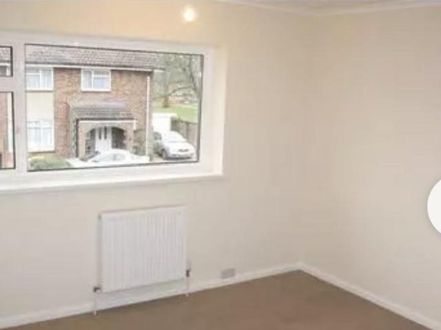 Room for rent in Langley Green, Crawley
