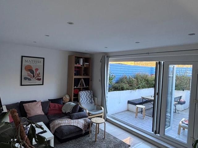 Room for rent in Haggerston, Greater London