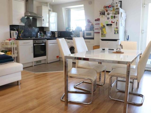 Room for rent in Maida Hill, Greater London