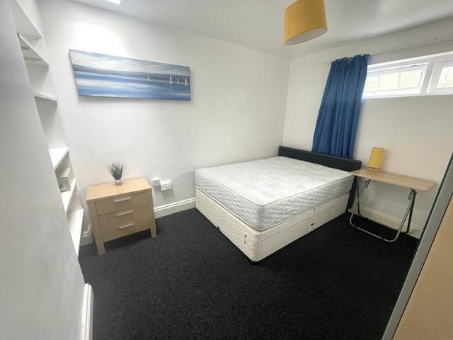 Room for rent in Crumpsall, Manchester