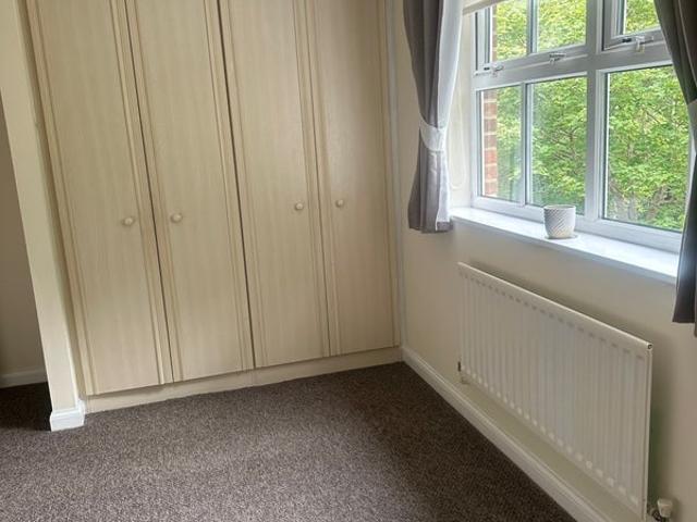 Room for rent in Red Hill, Surrey