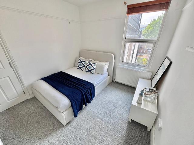 Room for rent in Harlesden, Greater London