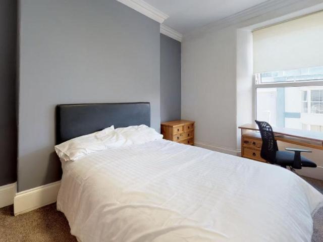 Room for rent in Greenbank, Mount Wise