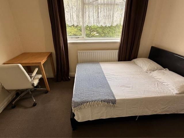Room for rent in Woodsetton, Coseley