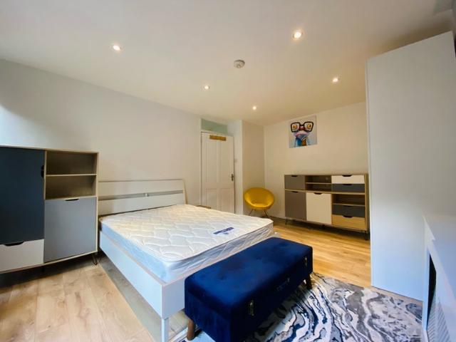 Room for rent in Clapham, Greater London