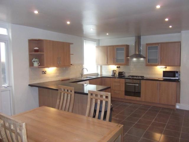 Room for rent in Allerton, Calderstones