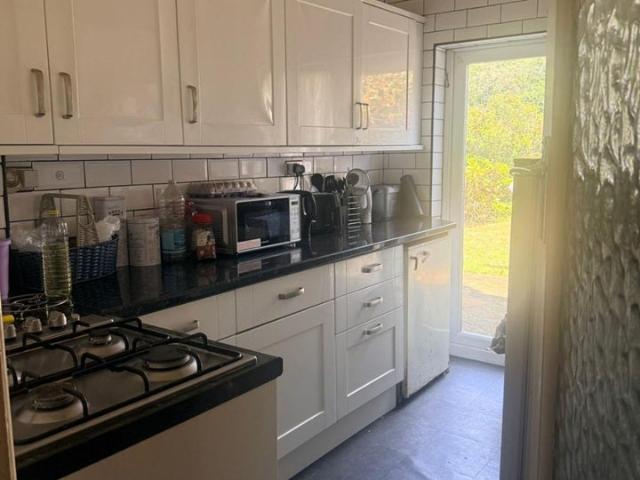 Room for rent in Clayhall, Greater London