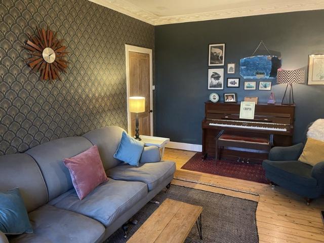 Room for rent in Bearsden, Scotland
