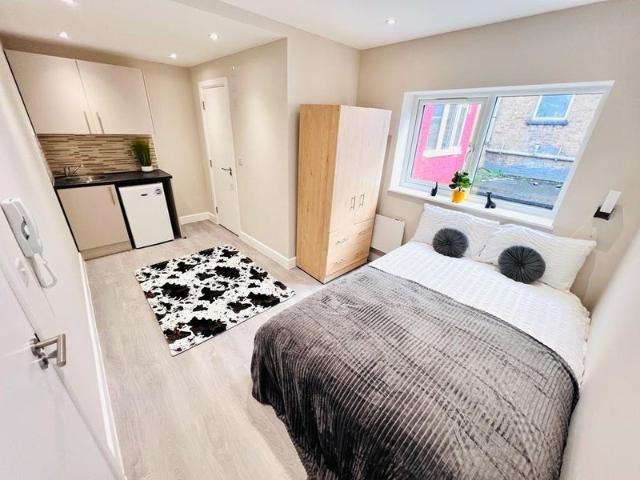 Flat for rent in Dollis Hill, Greater London