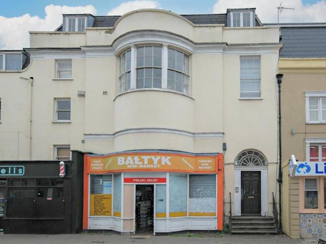 Room for rent in Golden Valley, Gloucestershire