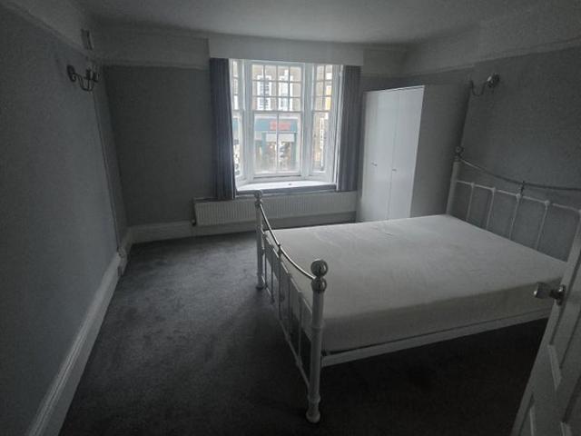 Room for rent in London Borough of Merton, Greater London