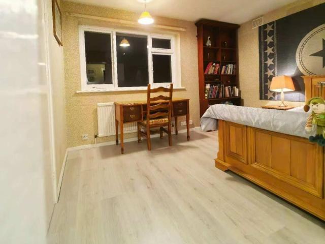 Room for rent in London Borough of Merton, Greater London