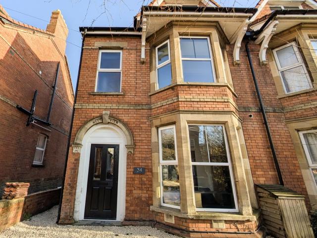 Room for rent in Yeovil, Somerset