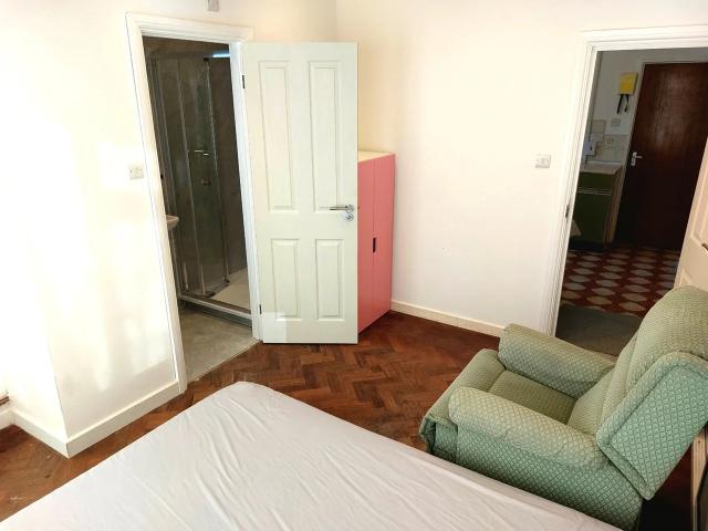 Room for rent in Locksbottom, Greater London