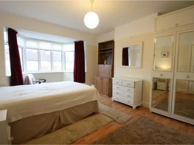 Room for rent in London Borough of Merton, Greater London
