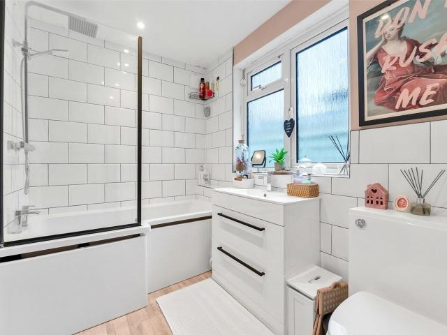Room for rent in Stone, Dartford